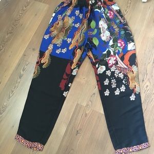 Silky Floral Pants 🌺